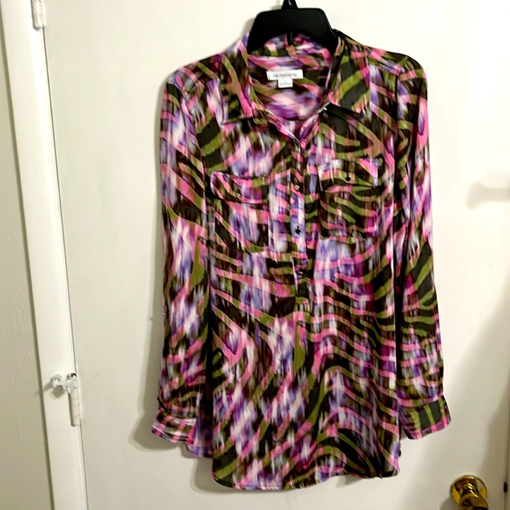 Liz Clayborn woman’s blouse, long sleeves